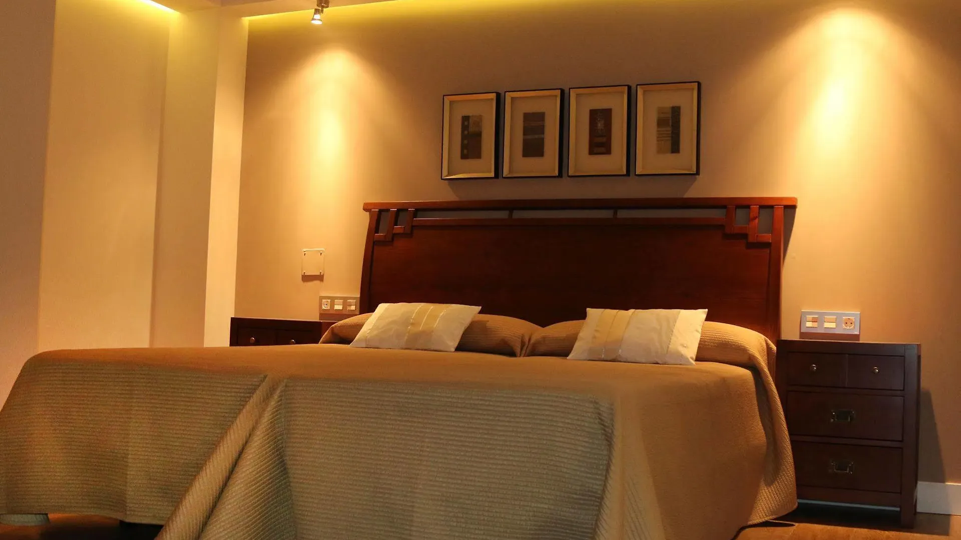 Apartamentos Rondacentro 0*, Ronda
